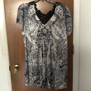 Short sleeve top